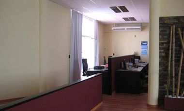 OFICINA / DEPARTAMENTO USO PROFESIONAL - CAPITAL - ACEPTA PERMUTA MENOR VALOR