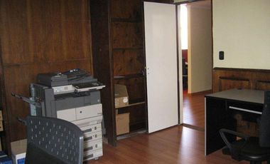 OFICINA / DEPARTAMENTO USO PROFESIONAL - CAPITAL - ACEPTA PERMUTA MENOR VALOR
