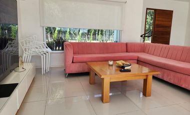 Casa en venta - 3 Dormitorios 1 Baño - 900mts2 - Ezeiza