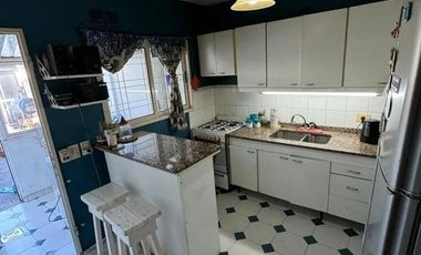 PH en venta - 2 Dormitorios 2 Baños - Cochera - 118Mts2 - Villa Sarmiento