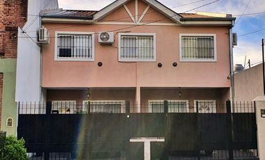VENTA DÚPLEX 4 AMBIENTES EN MUNRO