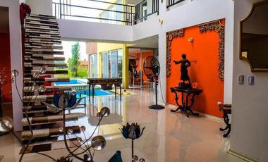 Casa en venta - 6 Dormitorios 6 Baños - Cocheras - 1000Mts2 - San Marco