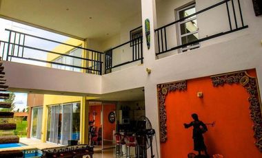 Casa en venta - 6 Dormitorios 6 Baños - Cocheras - 1000Mts2 - San Marco