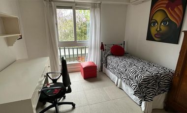 Venta. Casa. 5 dorm. La Horqueta. Impecable.