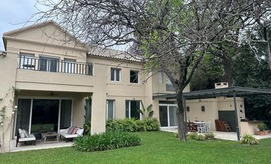 Venta. Casa. 5 dorm. La Horqueta. Impecable.