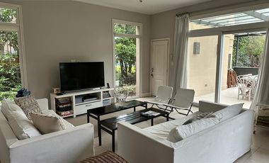Venta. Casa. 5 dorm. La Horqueta. Impecable.