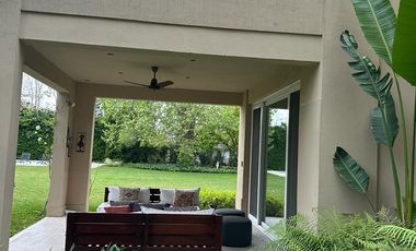 Venta. Casa. 5 dorm. La Horqueta. Impecable.