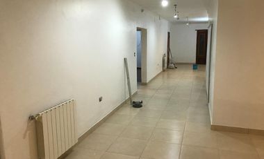 Casa en venta - 2 Dormitorios 2 Baños - Cochera - 415Mts2 - Escobar