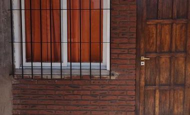 CASA DE 4 AMBIENTES- OPORTUNIDAD!!! - Mar De Ajo