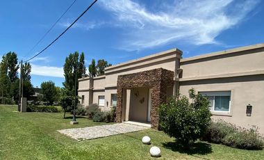 Increible oportunidad casa en Lobos Country Club!