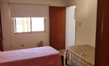Venta Casa 3 dormitorios con amplio parque - Roldan