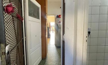 Casa de 3 ambientes con jardín, terraza y cochera
