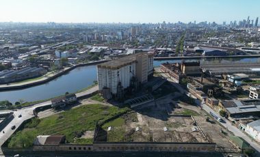 Alquiler Terreno en  Avellaneda - 10.000 m2