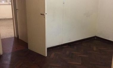 Casa en planta baja   Dpto. 3  AMB en PA. Venta únicamente en block.