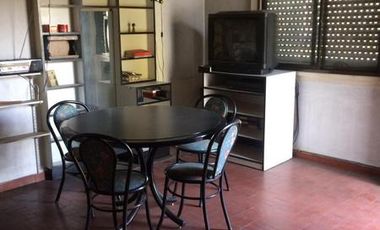 Casa en planta baja   Dpto. 3  AMB en PA. Venta únicamente en block.