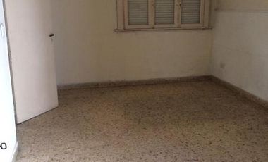 Casa en planta baja   Dpto. 3  AMB en PA. Venta únicamente en block.