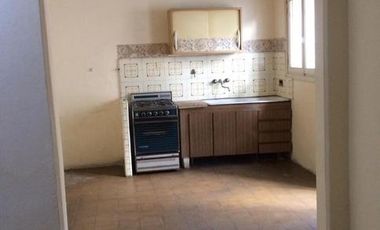 Casa en planta baja   Dpto. 3  AMB en PA. Venta únicamente en block.