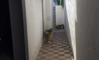 Casa en planta baja   Dpto. 3  AMB en PA. Venta únicamente en block.