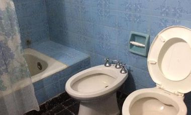 Casa en planta baja   Dpto. 3  AMB en PA. Venta únicamente en block.