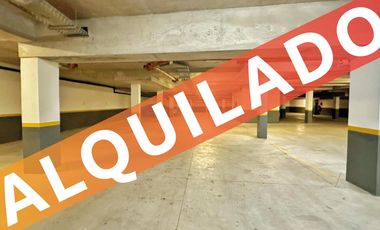 ALQUILER COCHERA 13 M2 CONGRESO