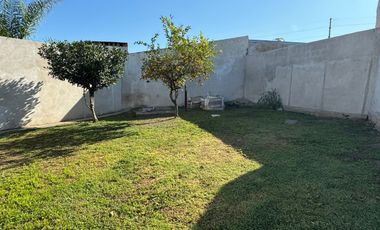 MUY LINDA CASA ZONA DIVISION DE LOS ANDES Y PROVINCIAS UNIDAS