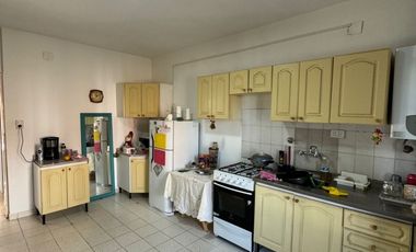 MUY LINDA CASA ZONA DIVISION DE LOS ANDES Y PROVINCIAS UNIDAS