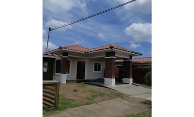 VENDO CASA EN COUNTRY VILLAGE LA VILLA DE LOS SANTOS