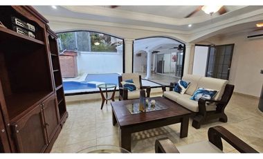 SE VENDE CASA EN LA  ALAMEDA