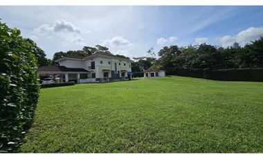 VENDO TERRENO EN CLAYTON