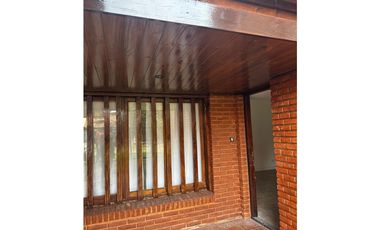 VENTA / CHALET 4 AMB, PARQUE, QUINCHO, GARAJE / MAR DEL PLATA