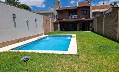 Casa en venta en Quilmes Centro