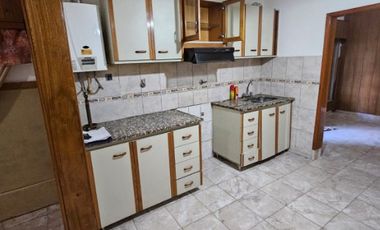 Departamento Tipo Casa en venta en Lanus Oeste
