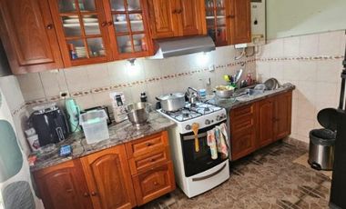 Departamento Tipo Casa en venta en Lanus Oeste