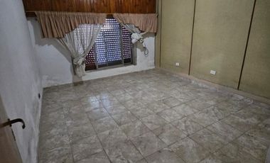 Departamento Tipo Casa en venta en Lanus Oeste