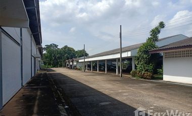 Warehouse for sale in Krok Sombun, Prachin Buri