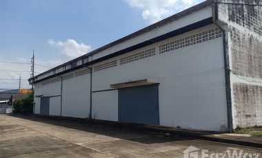 Warehouse for sale in Krok Sombun, Prachin Buri