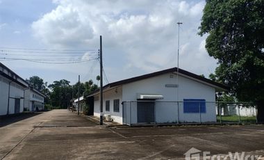 Warehouse for sale in Si Maha Phot, Prachin Buri