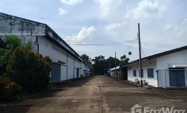 Warehouse for sale in Si Maha Phot, Prachin Buri