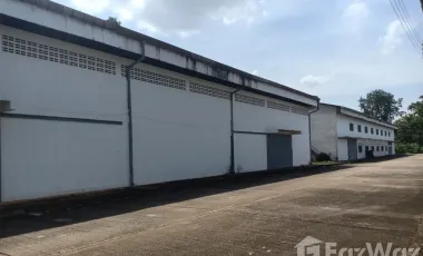 Warehouse for sale in Si Maha Phot, Prachin Buri