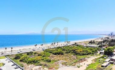 Se arrienda terreno frente al mar por el verano