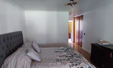 PARCELA CON JARDIN FORMADO, PISCINA Y QUINCHO,SIN REGLAMENTO