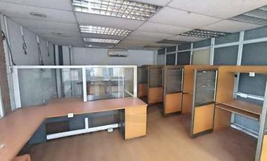 VENTA LOCAL COMERCIAL CON OFICINAS Y BODEGA, STGO