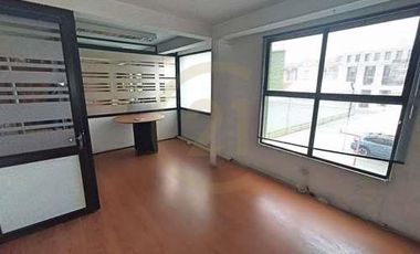 VENTA LOCAL COMERCIAL CON OFICINAS Y BODEGA, STGO