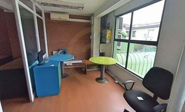 VENTA LOCAL COMERCIAL CON OFICINAS Y BODEGA, STGO