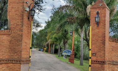 Casa en venta 3 ambientes en Florencio Varela - quincho y pileta