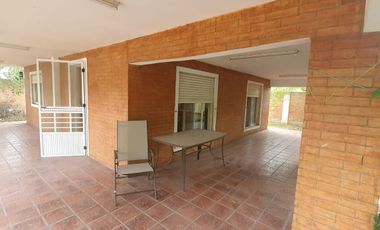 Casa en venta 3 ambientes en Florencio Varela - quincho y pileta