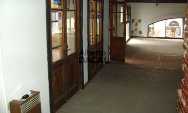 Local en 9/49 y 50 La Plata - Alberto Dacal Propiedades