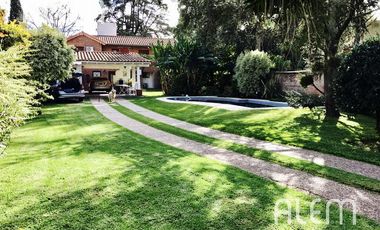Casa - Barrio Corimayo - Hermoso lote con salida a 2 calles
