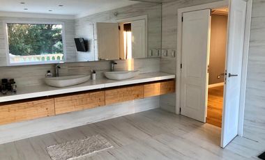 Hermoso Chalet 5 ambientes en venta en Merlo