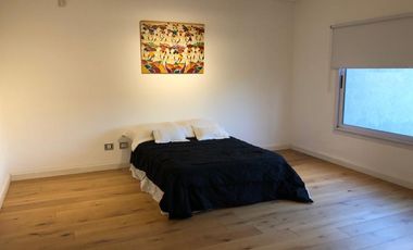 Hermoso Chalet 5 ambientes en venta en Merlo